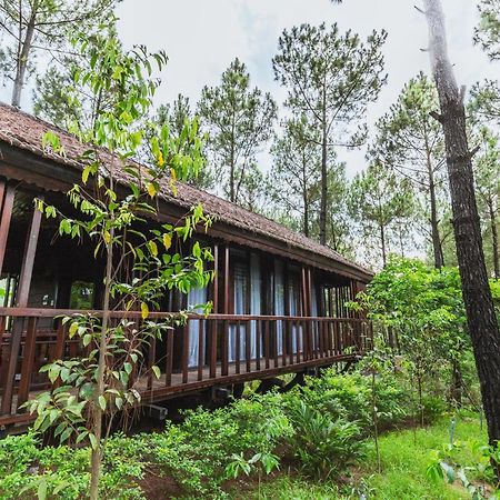 Sankofa Village Hill Resort & Spa Hue Exterior foto